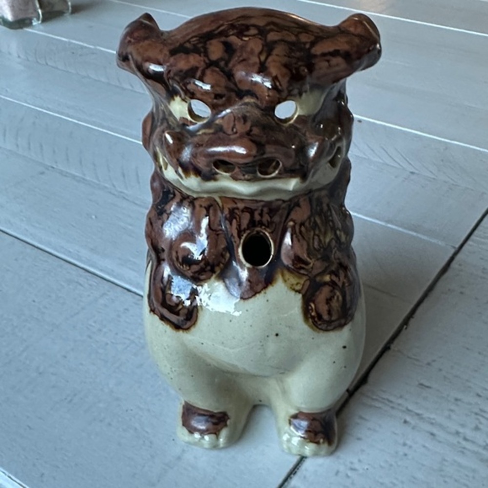 Vintage Ceramic Chinese Foo Dog 6.5" flower bud vase planter